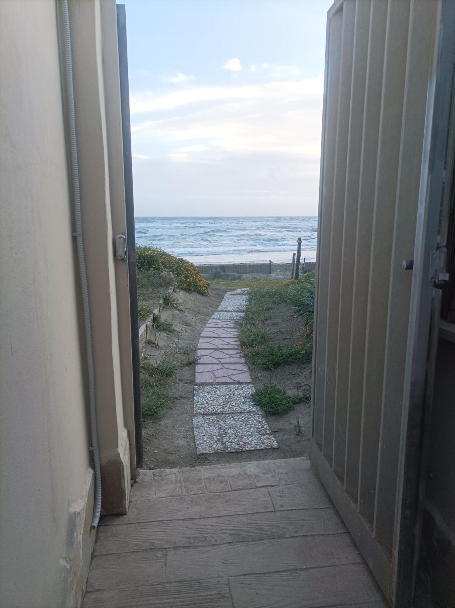 Casa Roberto Beach Торваяніка Екстер'єр фото